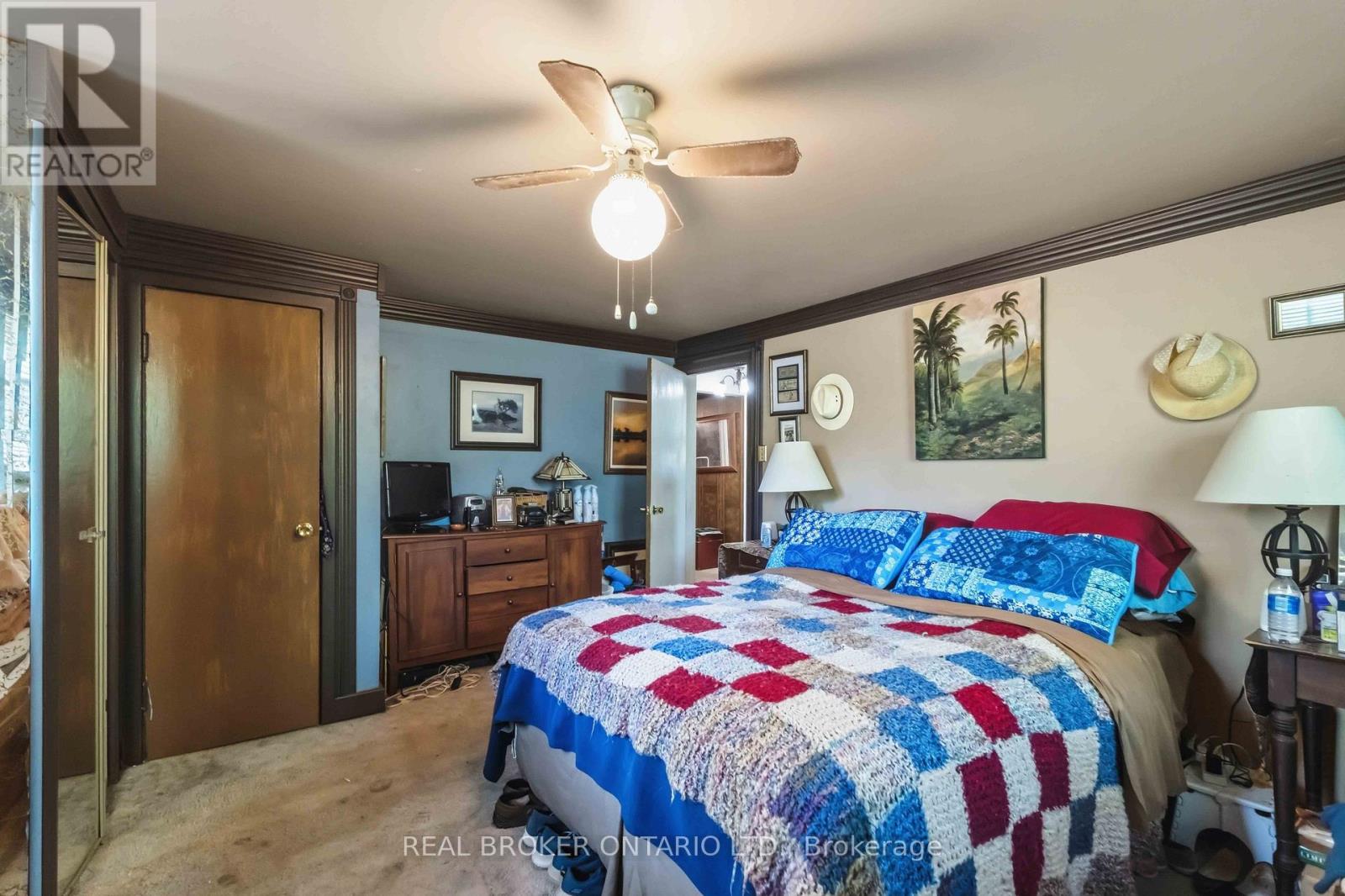 42 PRICE AVENUE - 23