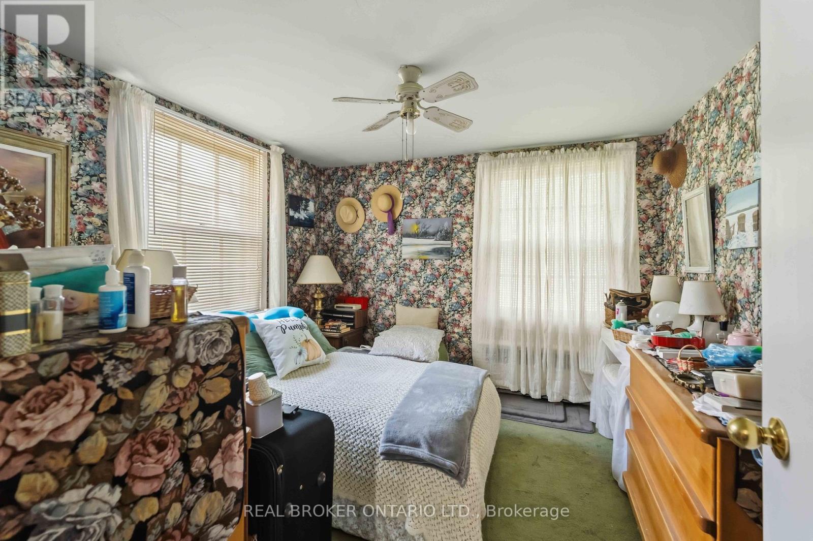 42 PRICE AVENUE - 24