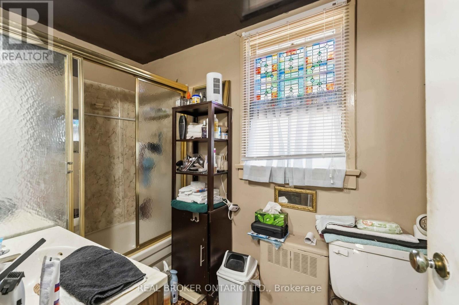 42 PRICE AVENUE - 26