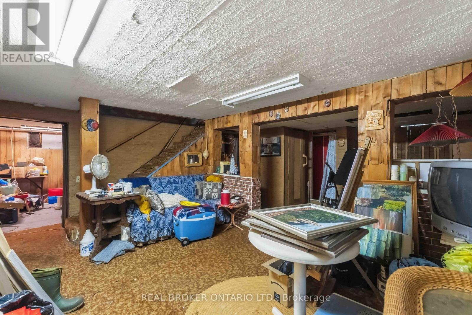 42 PRICE AVENUE - 34