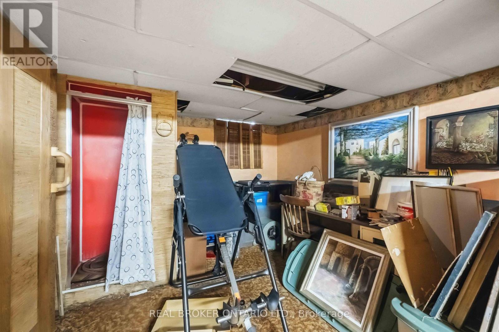42 PRICE AVENUE - 36
