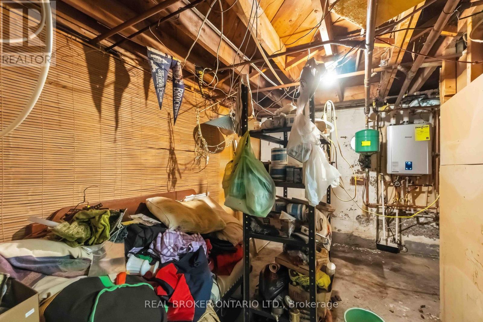 42 PRICE AVENUE - 37