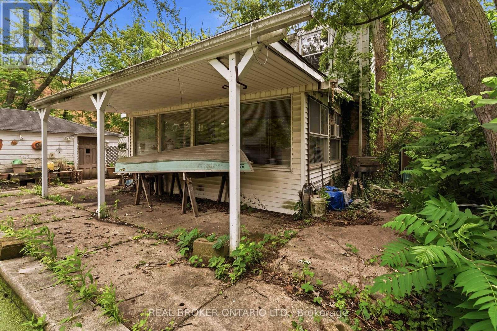 42 PRICE AVENUE - 43