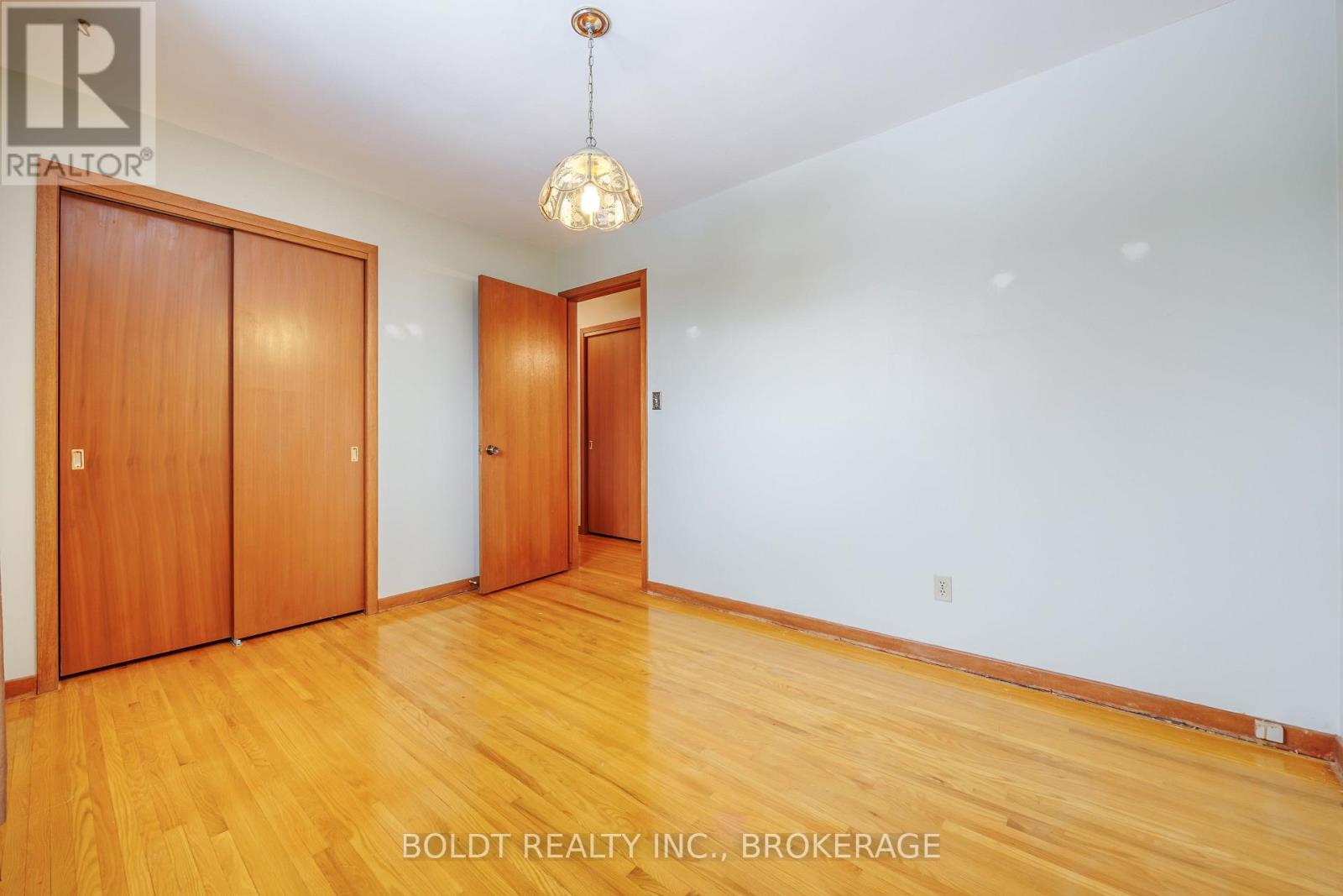 15 NOTTINGHAM COURT - 16