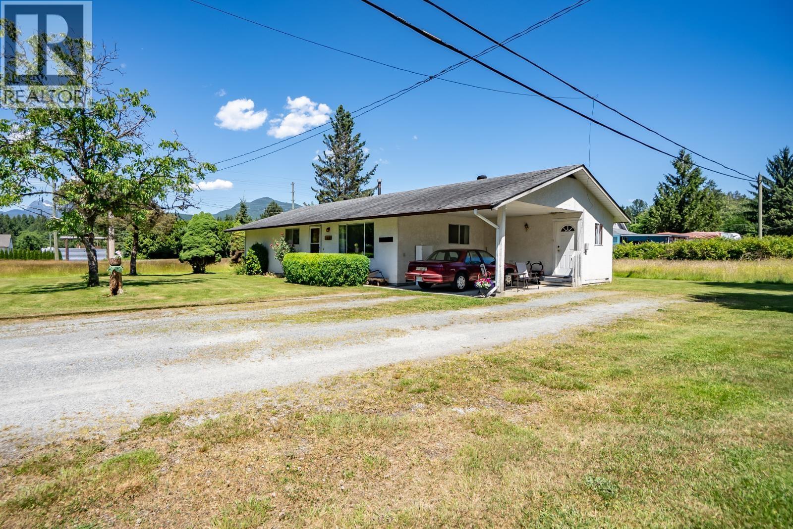 25792 DEWDNEY TRUNK ROAD