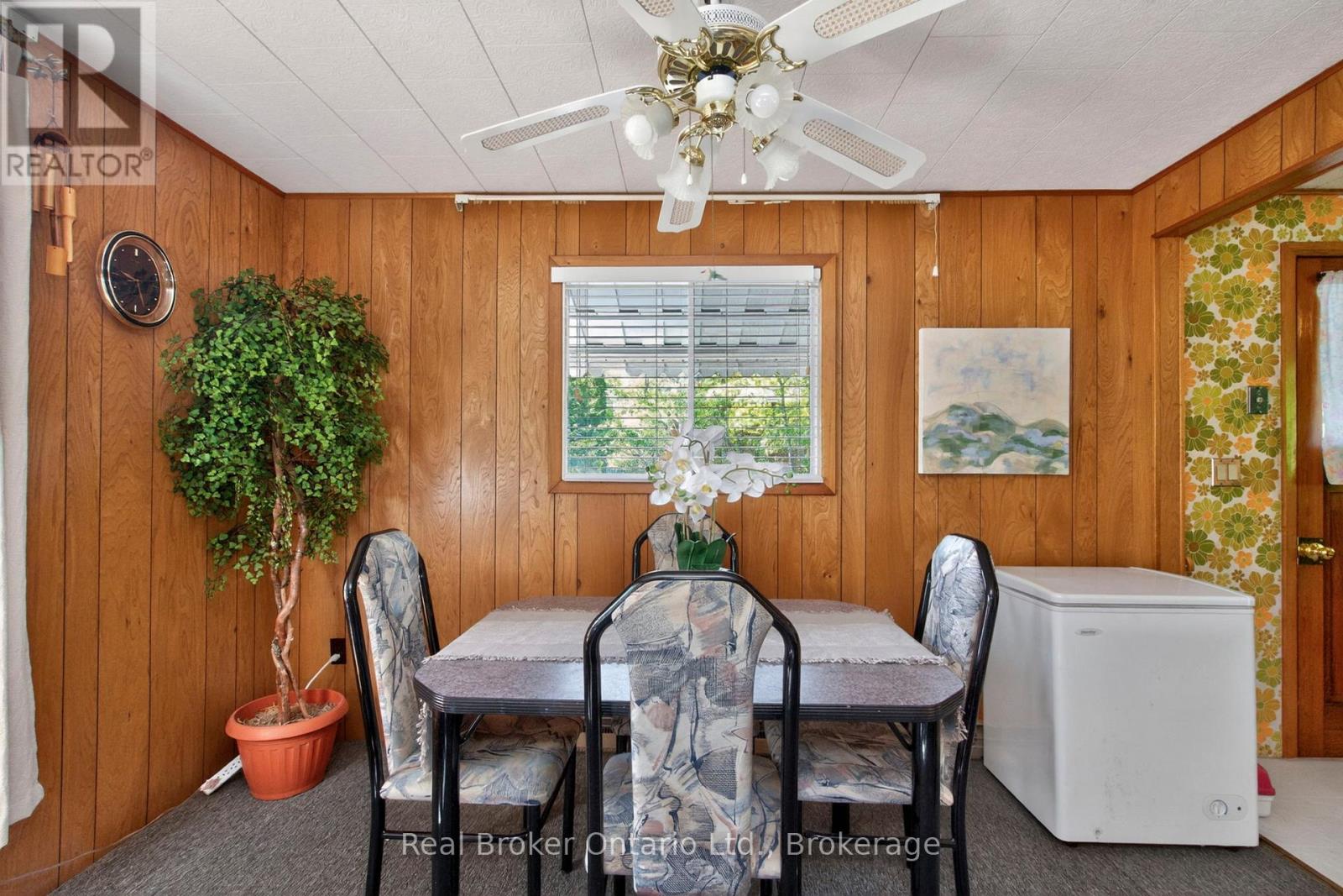 24 POPLAR DRIVE - 11