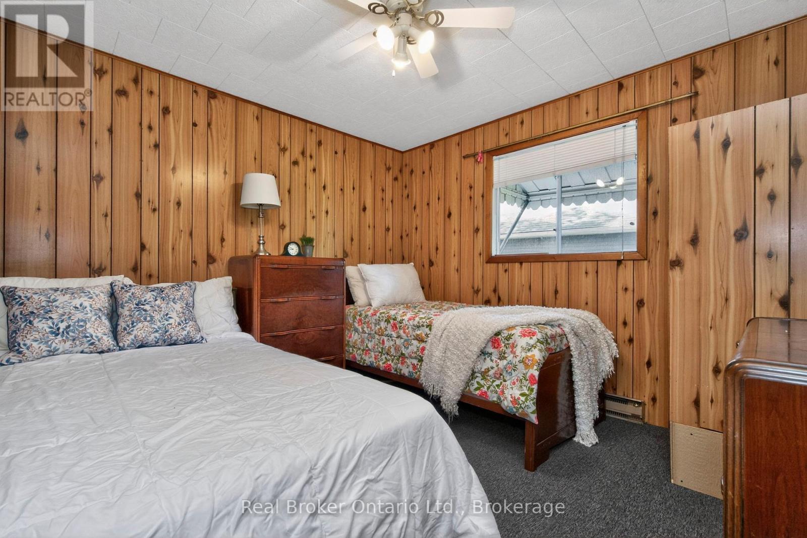 24 POPLAR DRIVE - 16