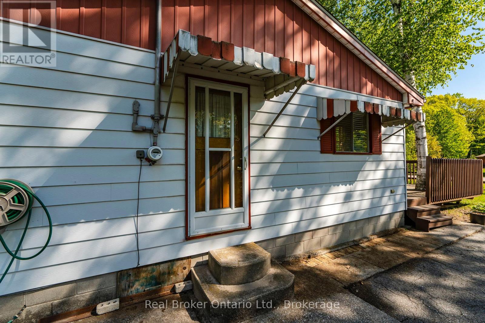 24 POPLAR DRIVE - 18