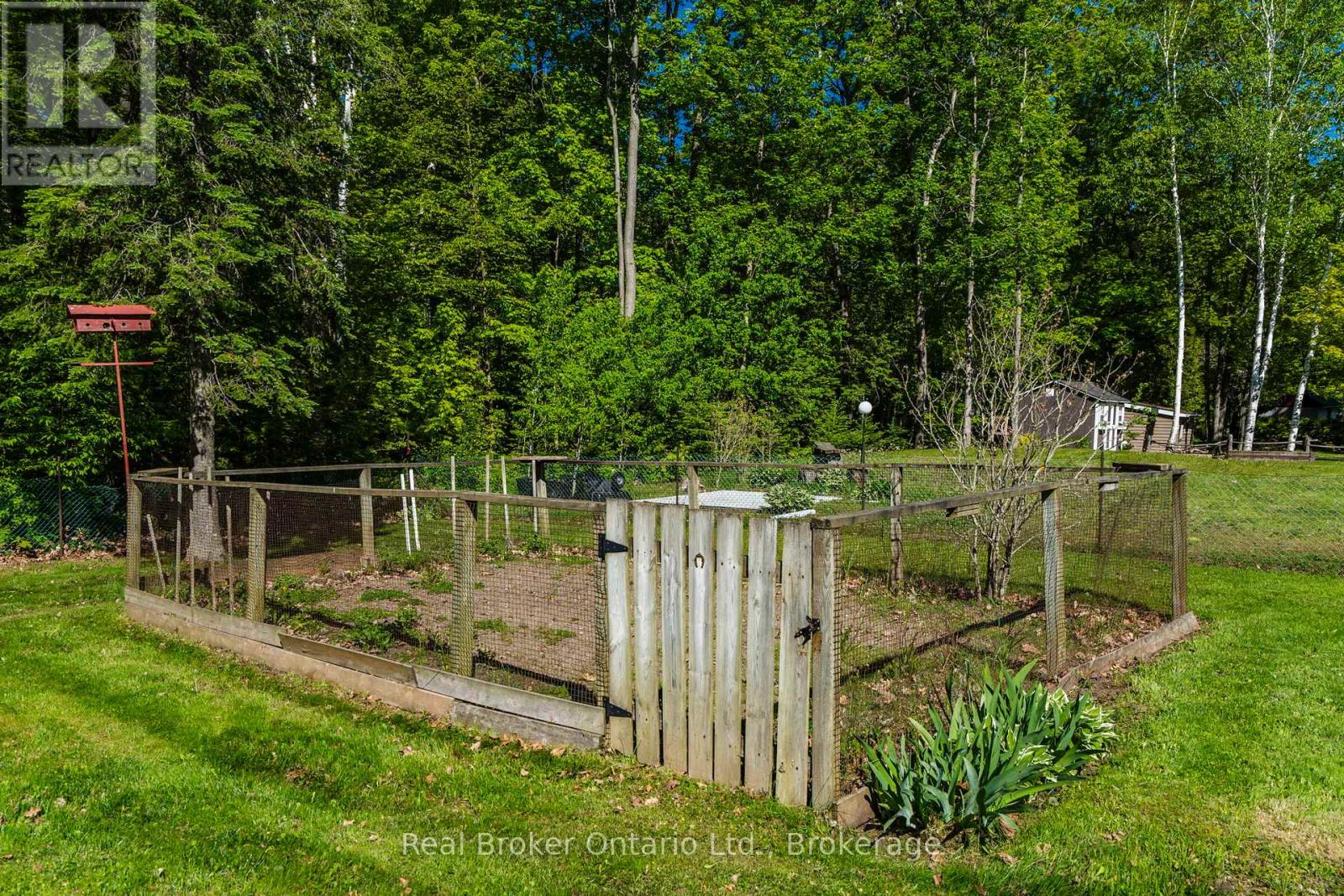 24 POPLAR DRIVE - 24