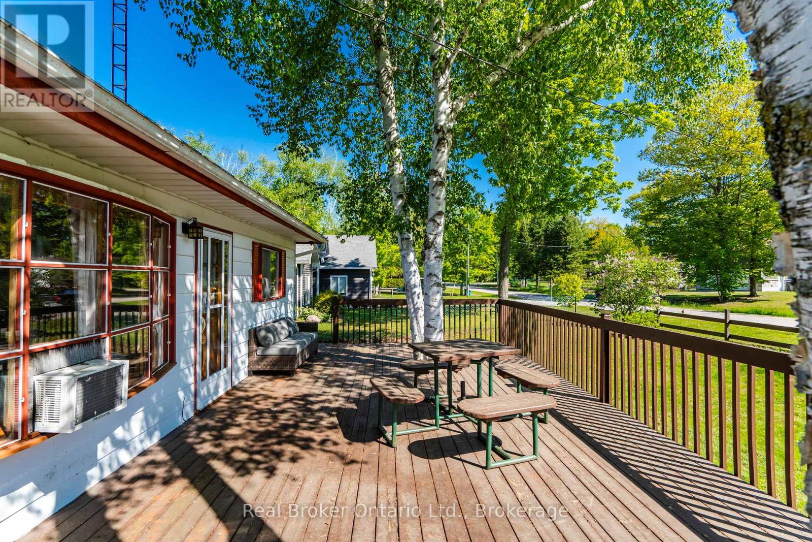 24 POPLAR DRIVE - 5