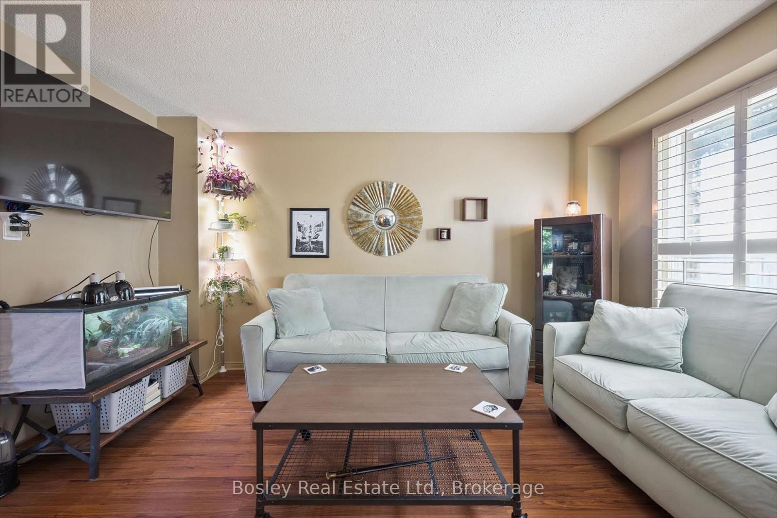84 CASSANDER CRESCENT - 10
