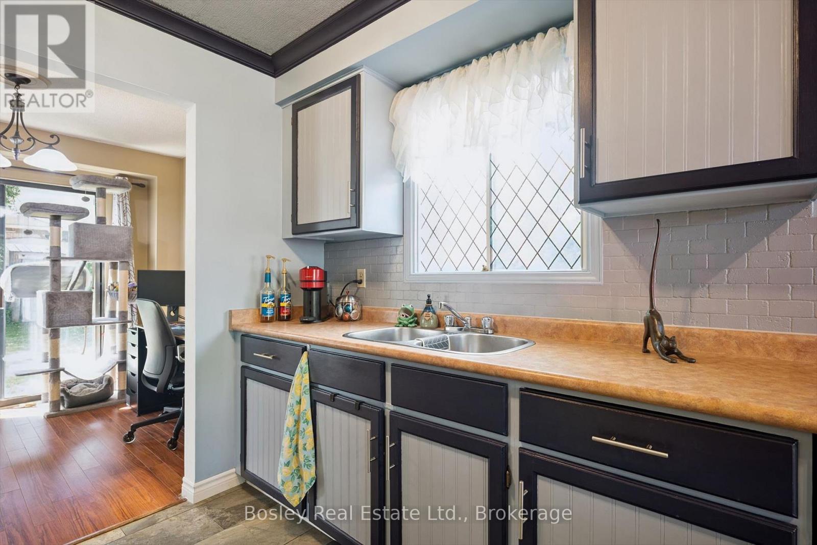 84 CASSANDER CRESCENT - 18