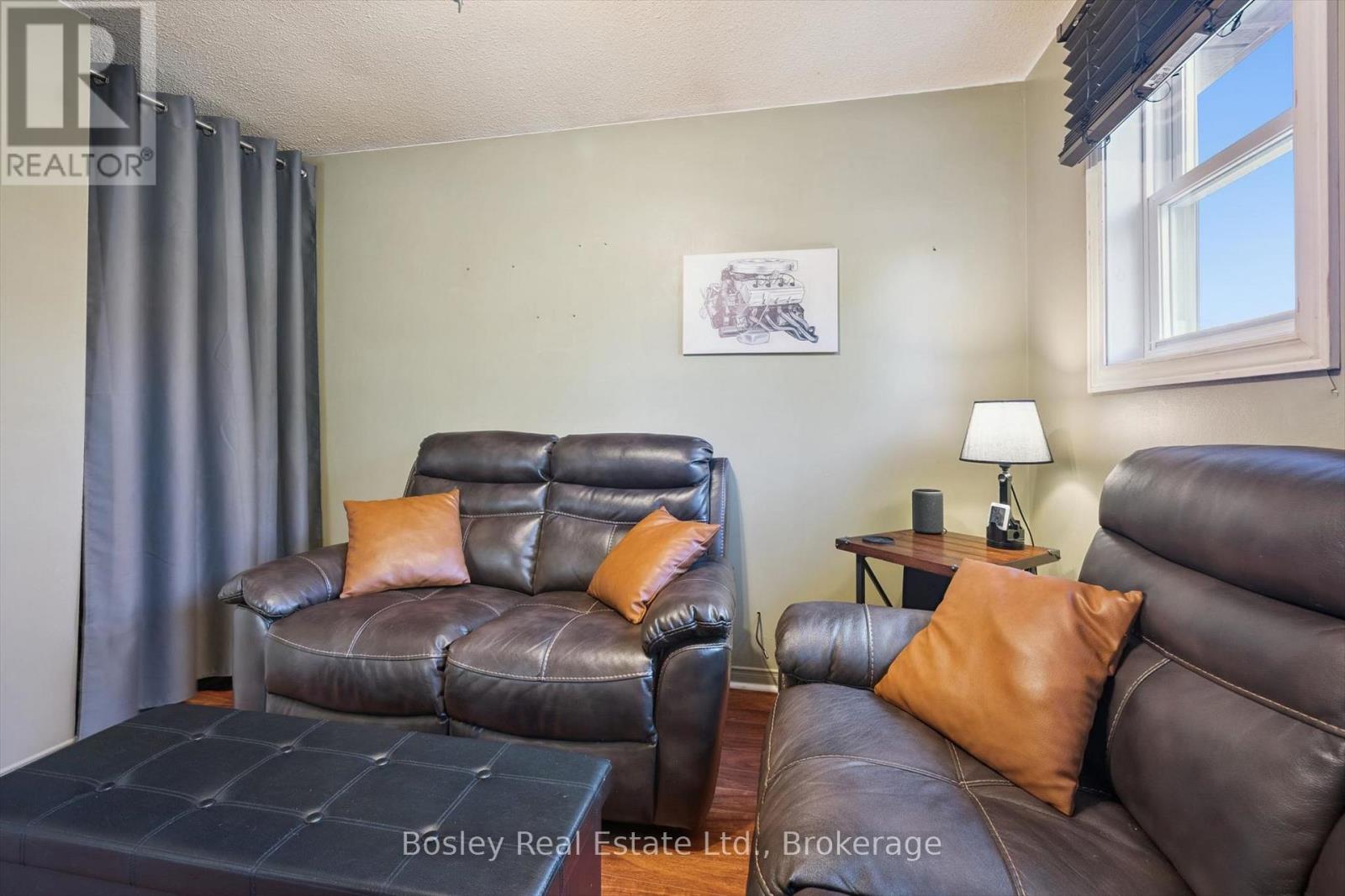 84 CASSANDER CRESCENT - 31