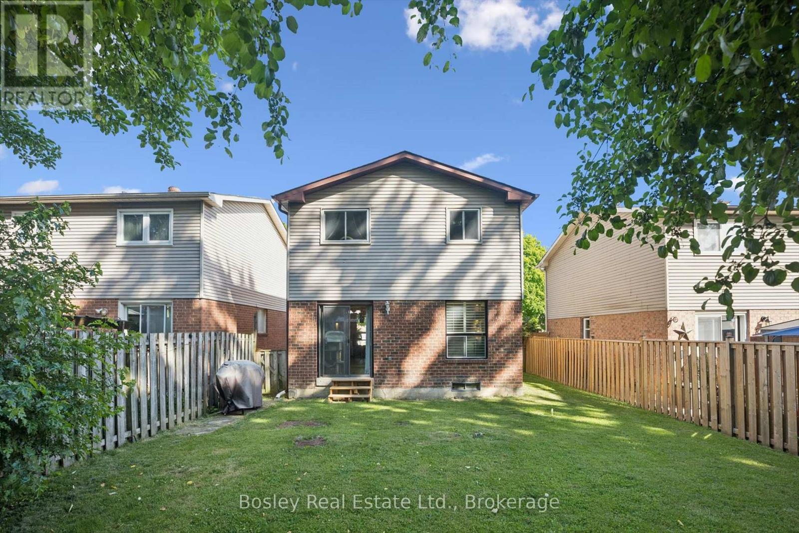 84 CASSANDER CRESCENT - 34