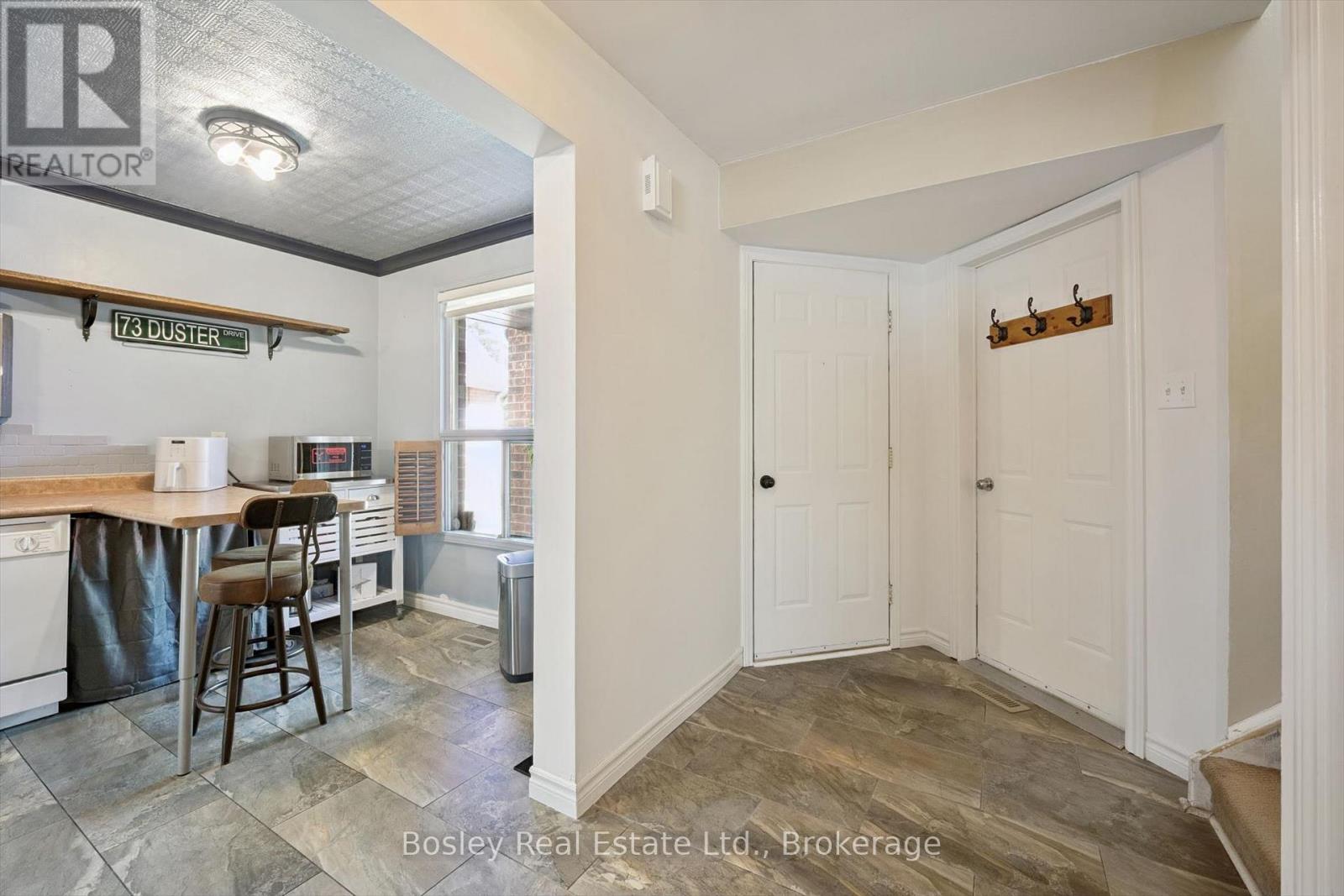 84 CASSANDER CRESCENT - 6