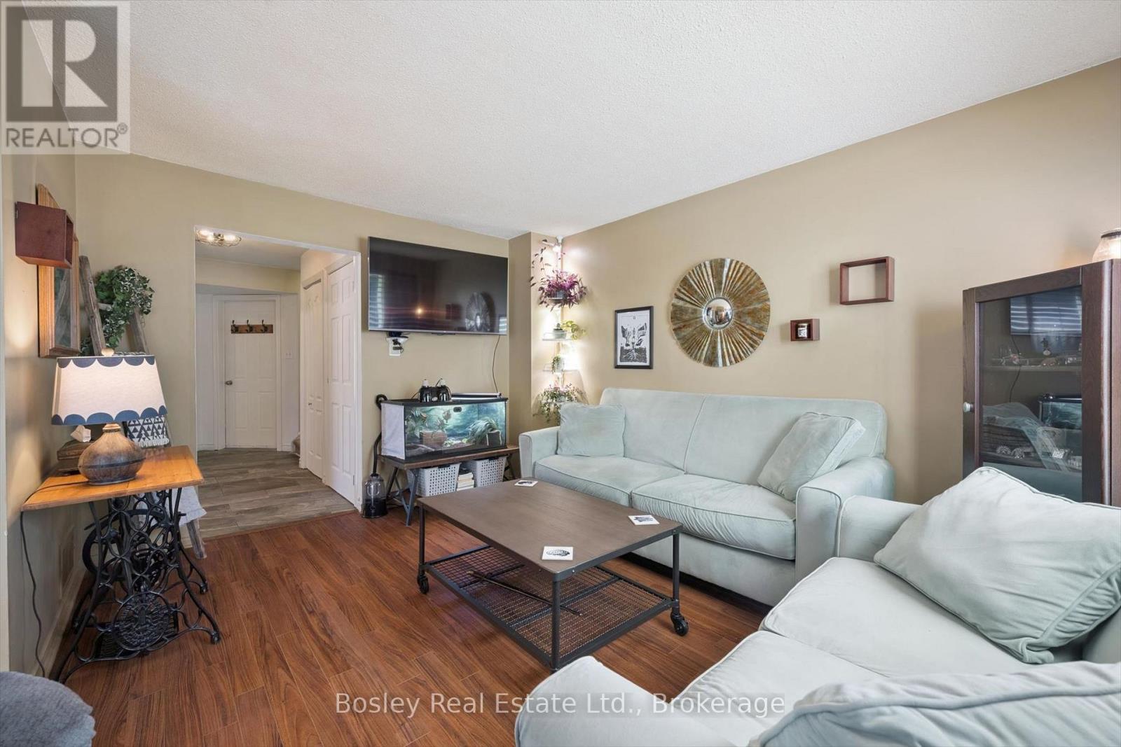 84 CASSANDER CRESCENT - 9