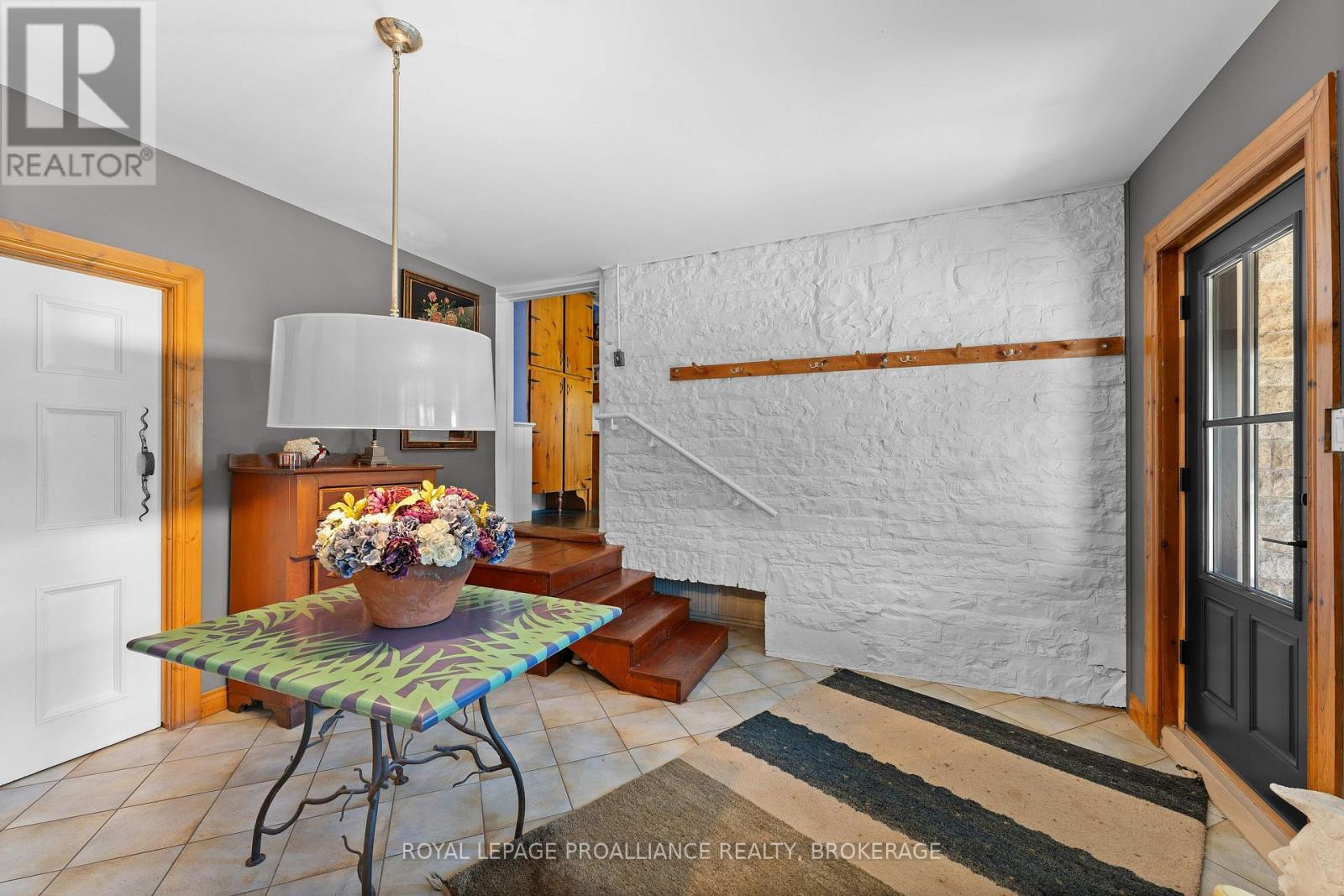 1863 SYDENHAM ROAD - 22