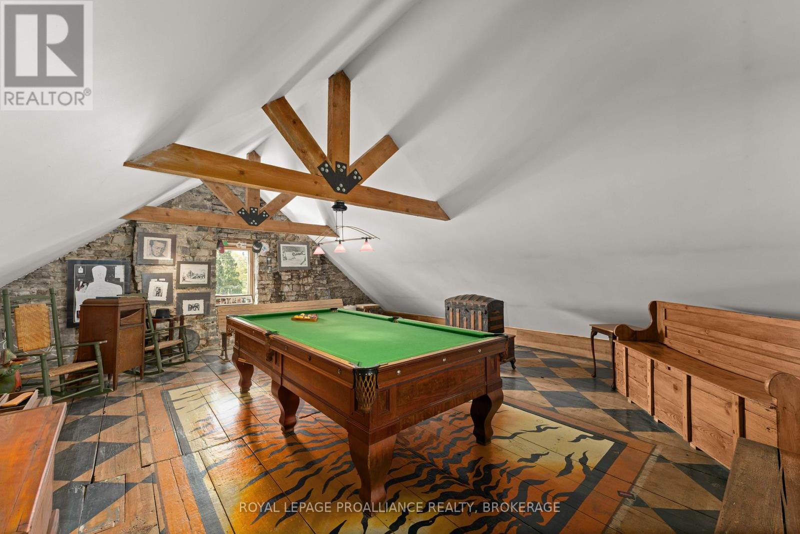 1863 SYDENHAM ROAD - 36