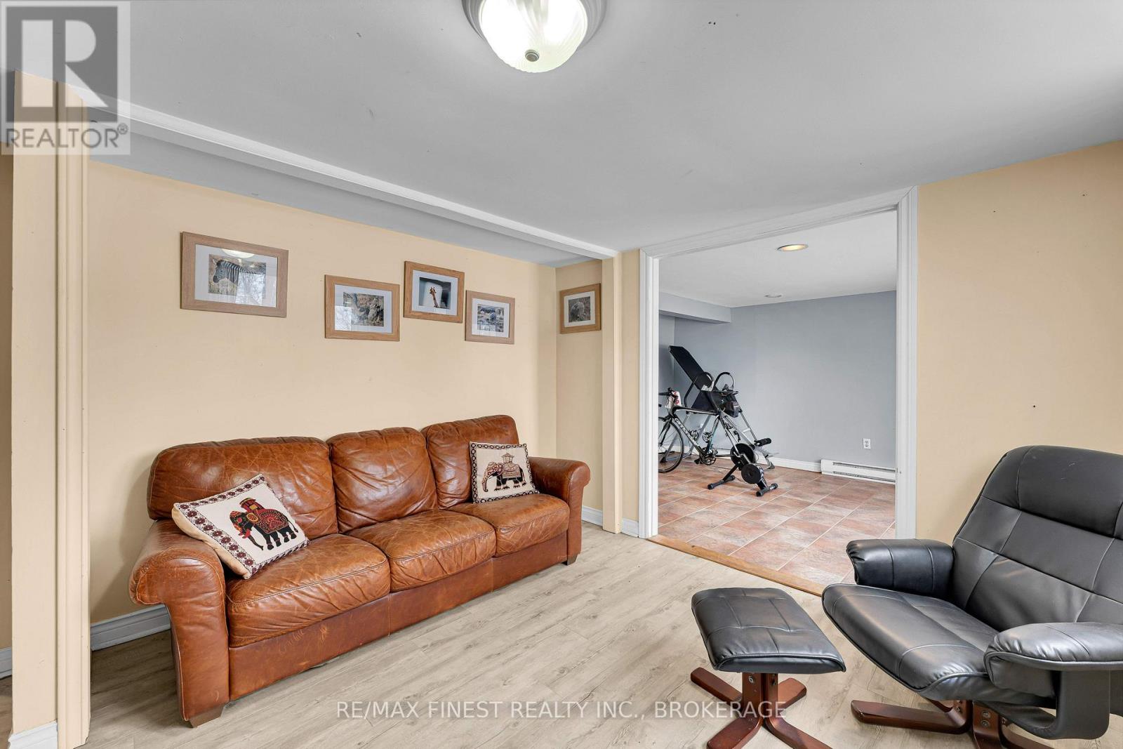 9 MALLARD LANE - 29