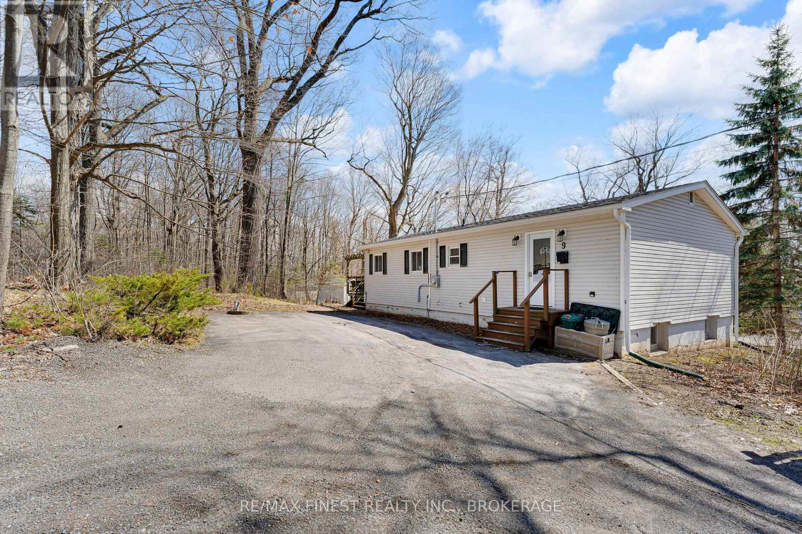 9 MALLARD LANE - 7