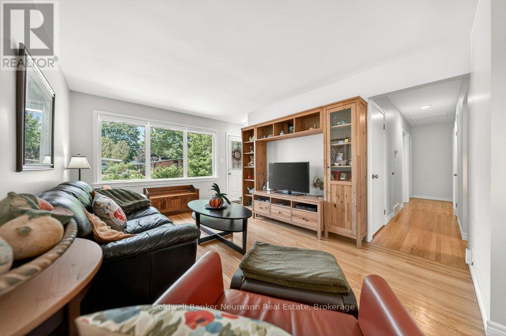 29 DELMAR BOULEVARD - 10