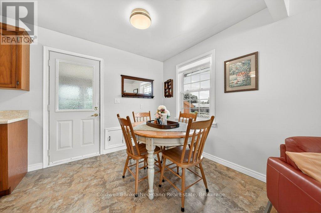 29 DELMAR BOULEVARD - 11