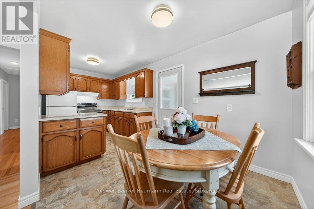 29 DELMAR BOULEVARD - 12