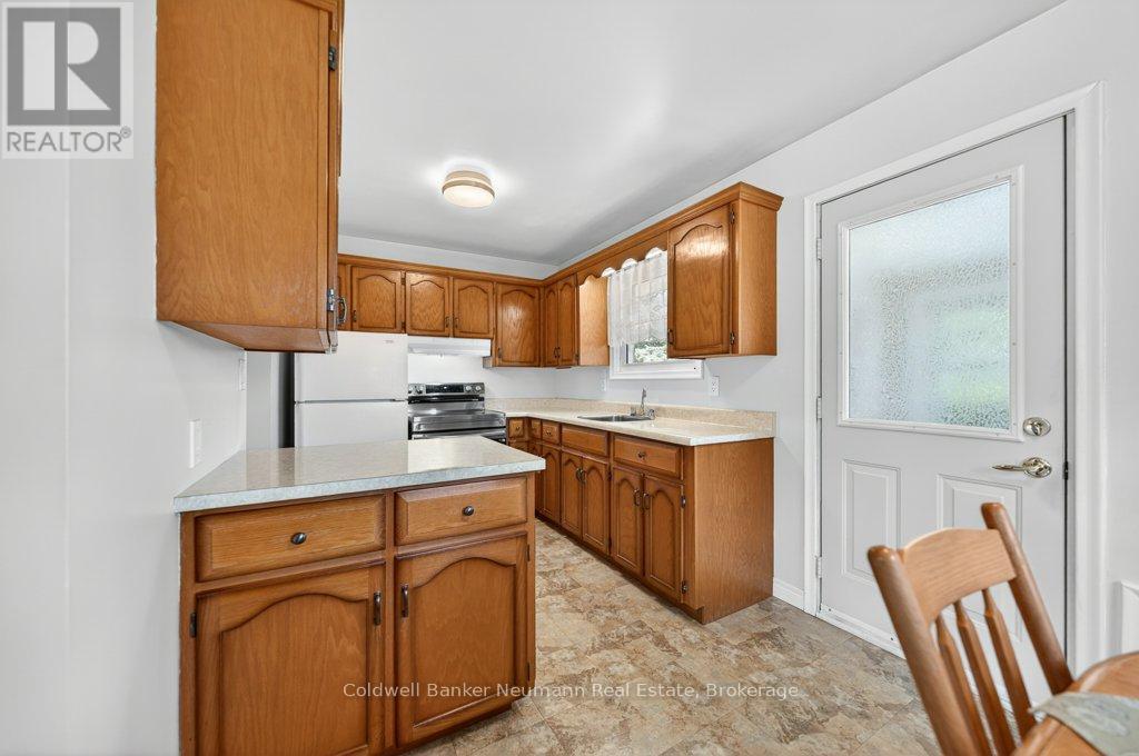 29 DELMAR BOULEVARD - 14