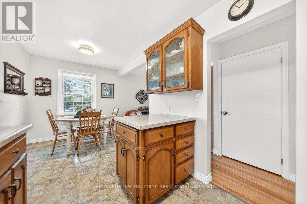 29 DELMAR BOULEVARD - 18