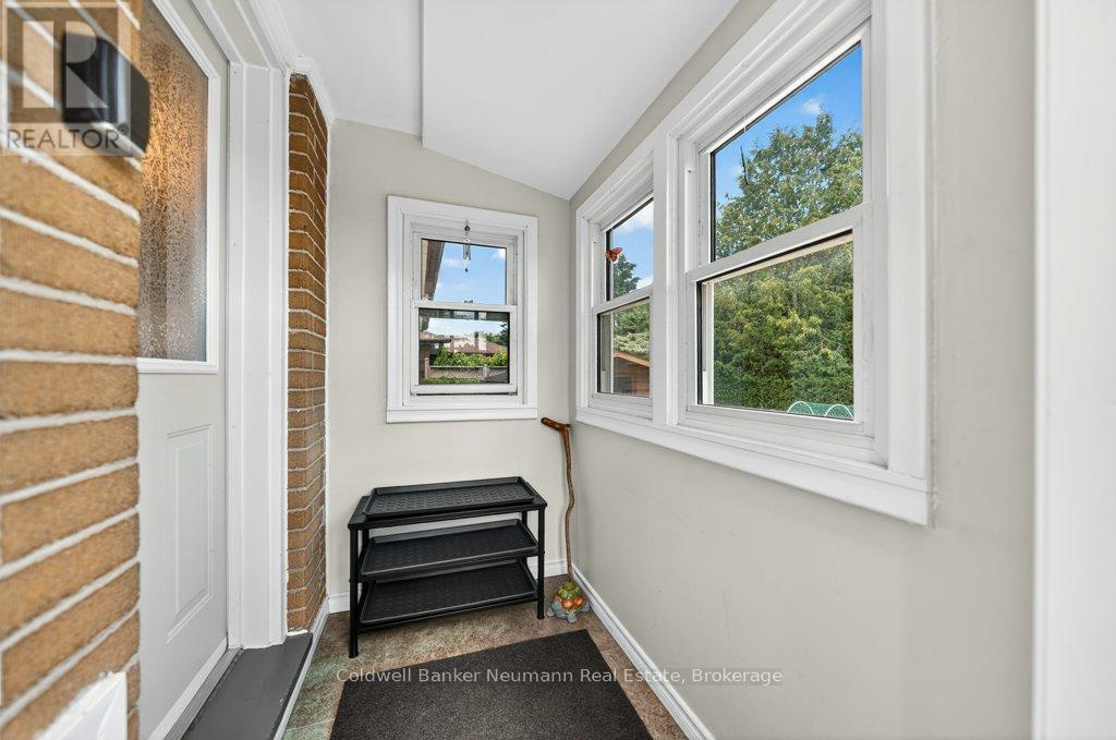 29 DELMAR BOULEVARD - 29