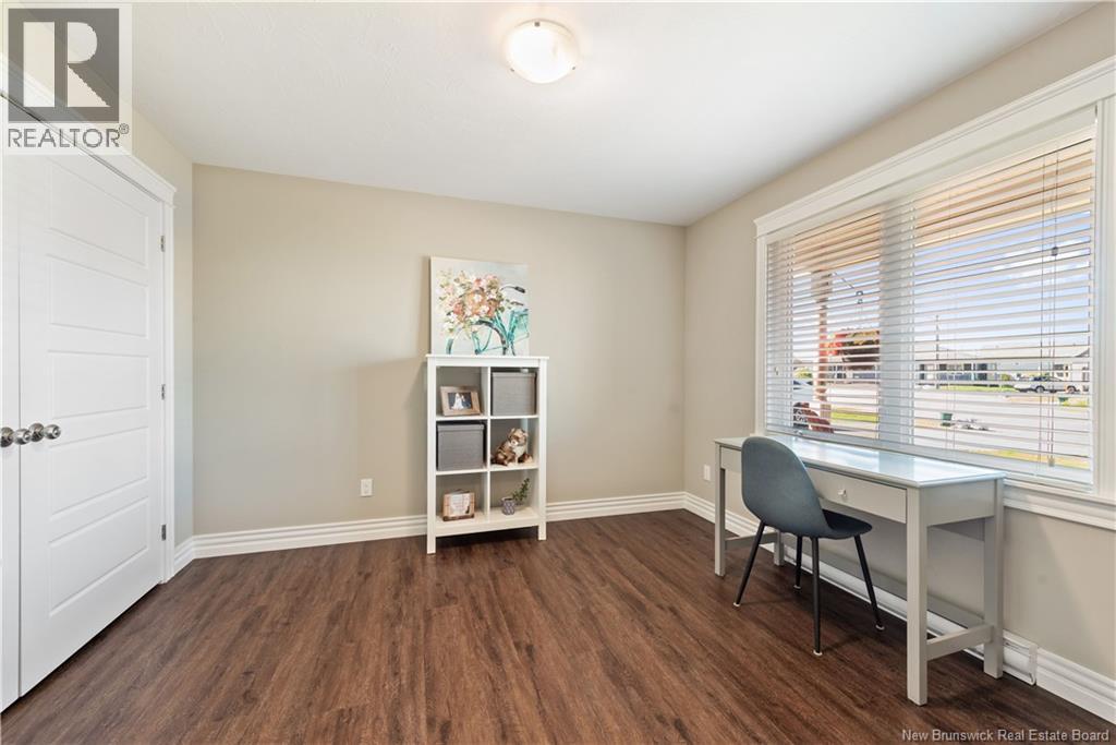 111 Andover Court - 15