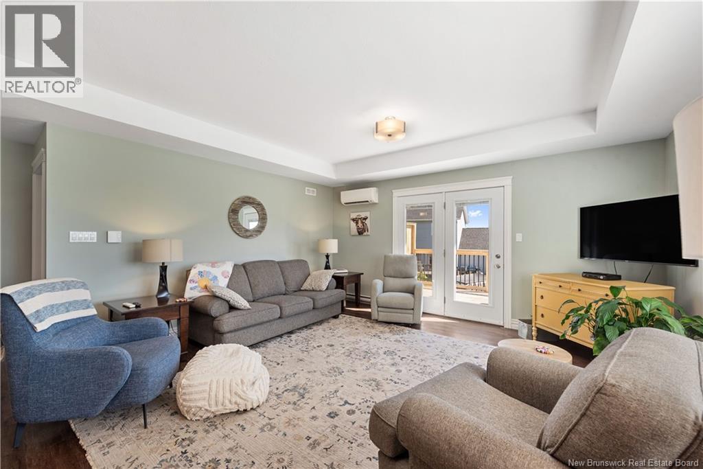 111 Andover Court - 4
