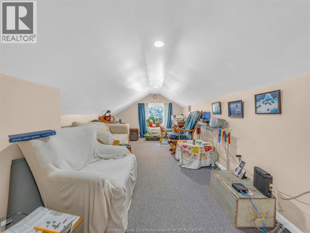 1488 PIERRE AVENUE - 24