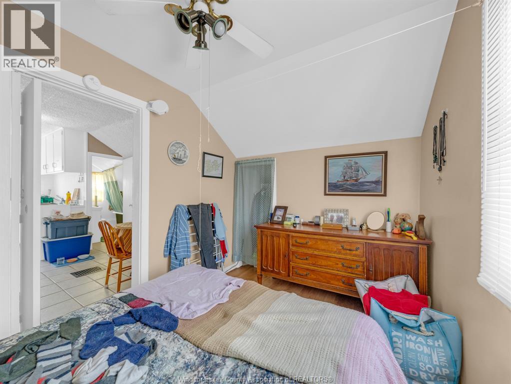 1488 PIERRE AVENUE - 30