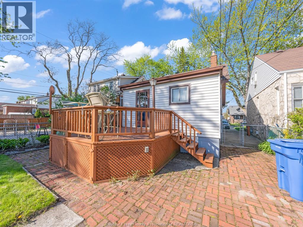 1488 PIERRE AVENUE - 39