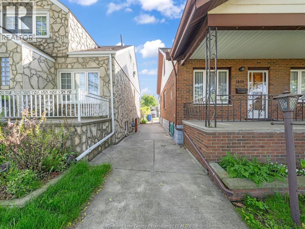 1488 PIERRE AVENUE - 44