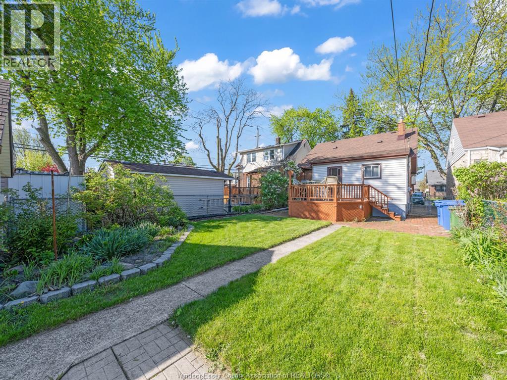 1488 PIERRE AVENUE - 36