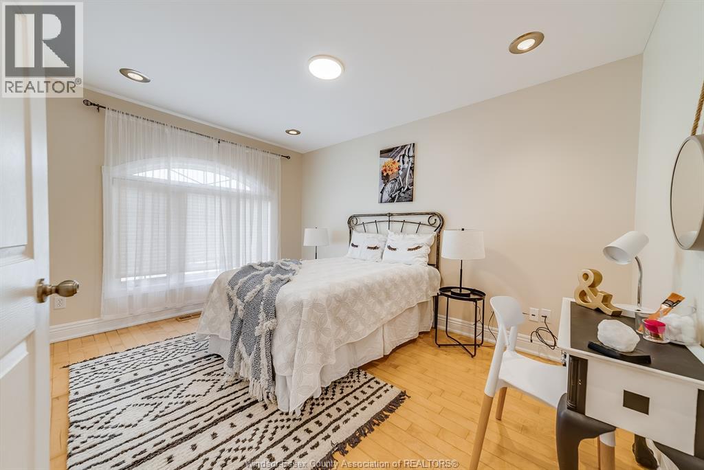 1174 CLOVER - 19