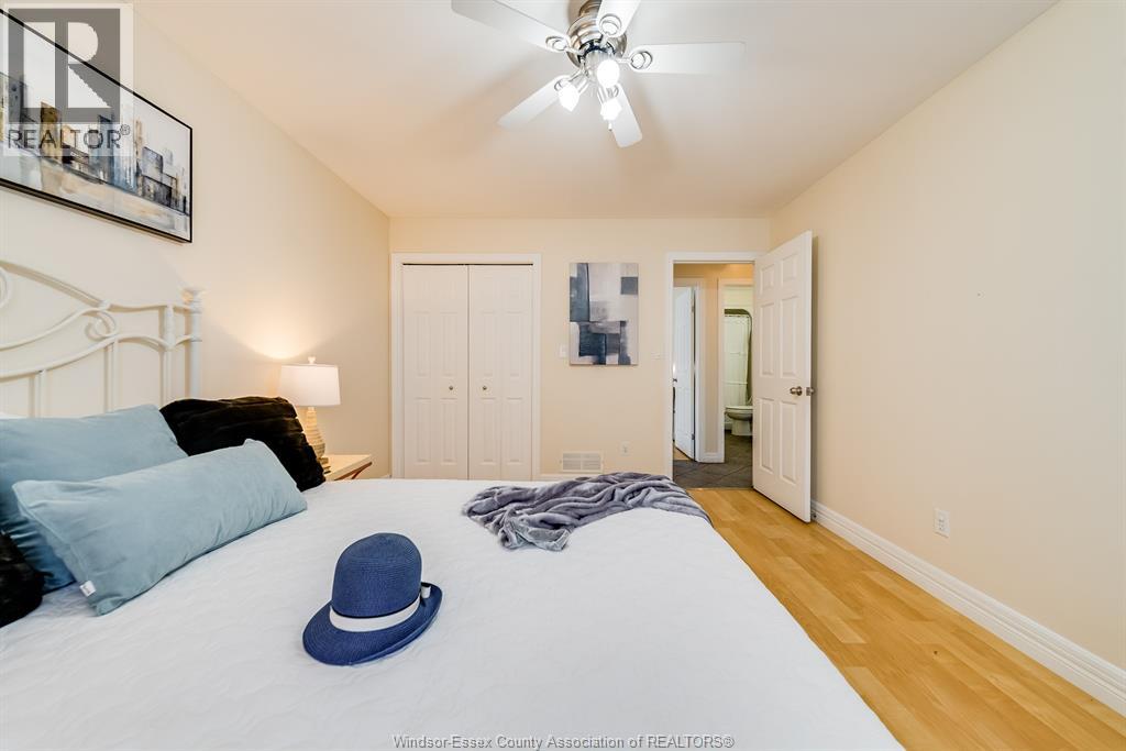 1174 CLOVER - 23