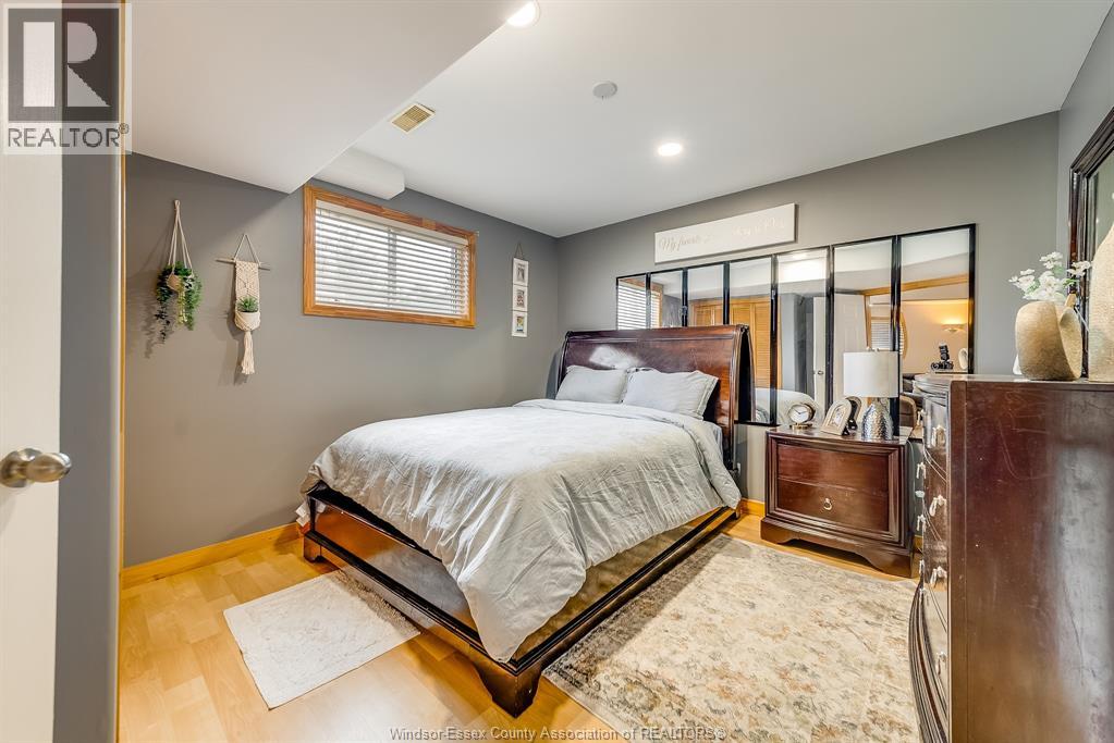 1174 CLOVER - 33