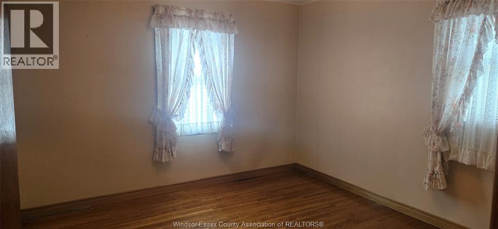 960 SCOFIELD AVENUE - 13