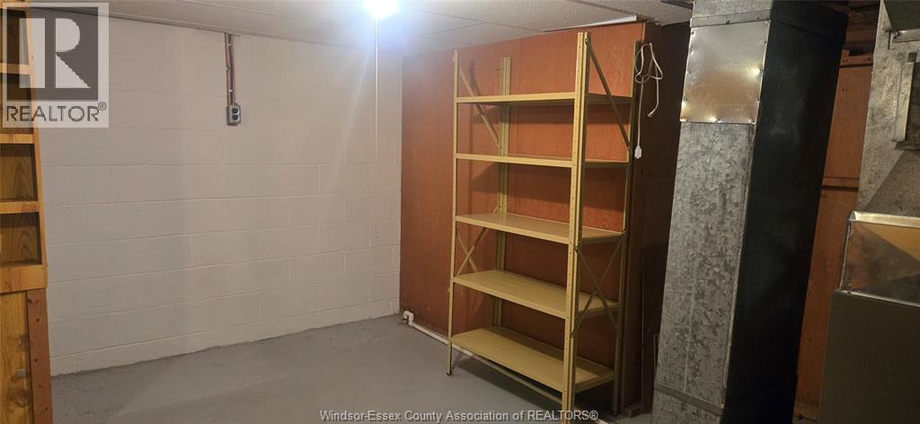 960 SCOFIELD AVENUE - 19