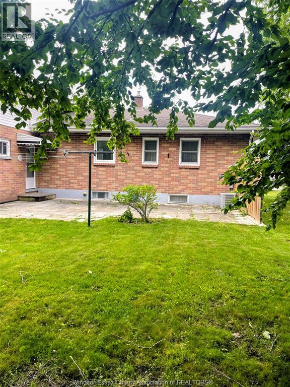 960 SCOFIELD AVENUE - 28