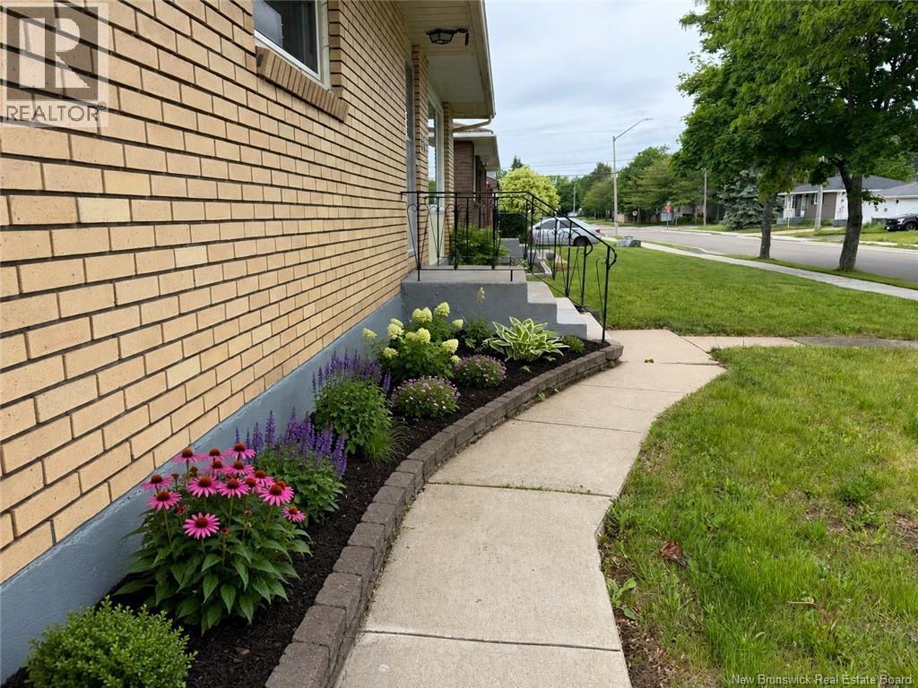 20 Danforth Street - Image 2