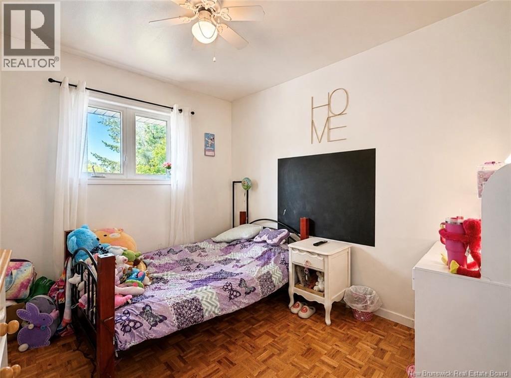 241 Marie - 17