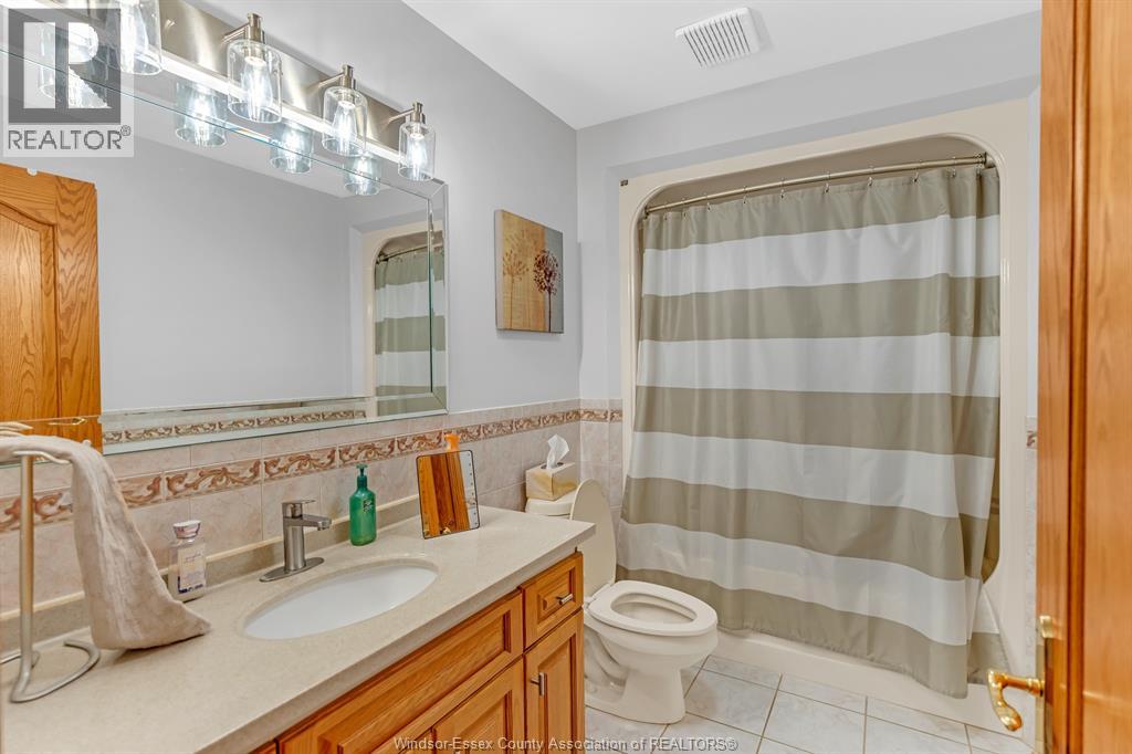 2780 BRIDGEWAY BOULEVARD - 18