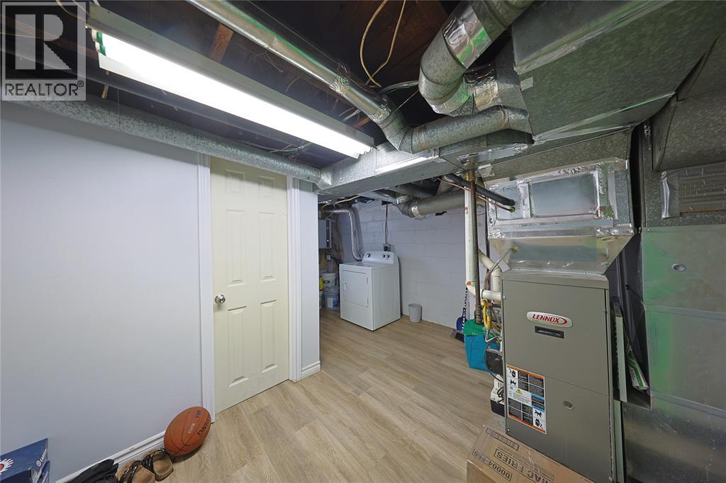 196 BROCK STREET North - 21
