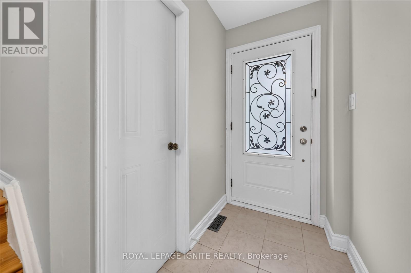 1569 NORWILL CRESCENT - 10