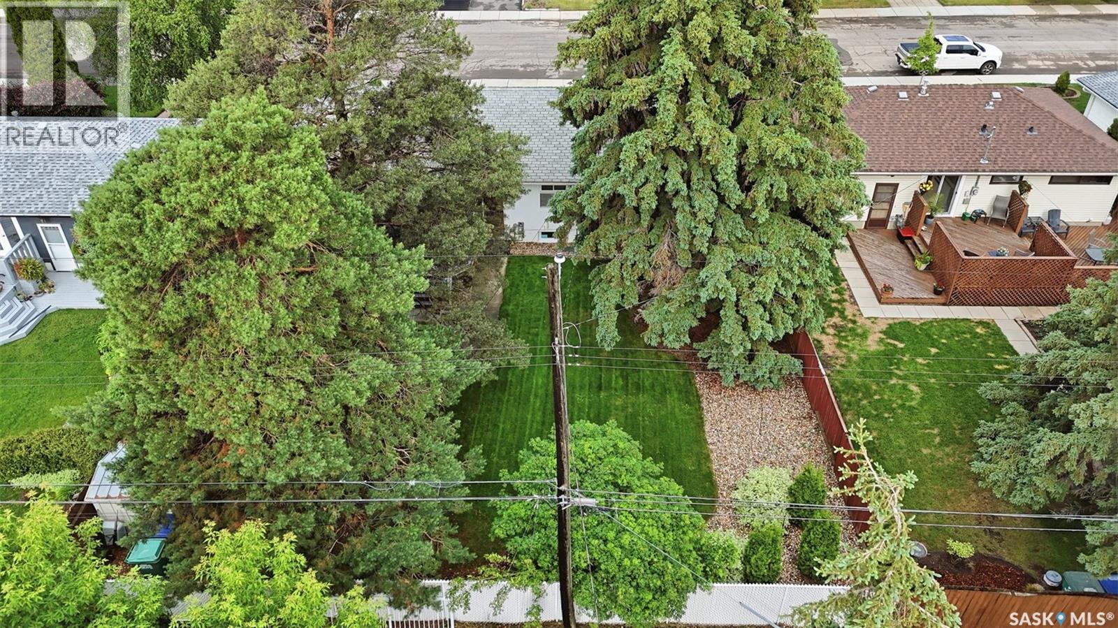 2313 Dufferin AVENUE — photo 36