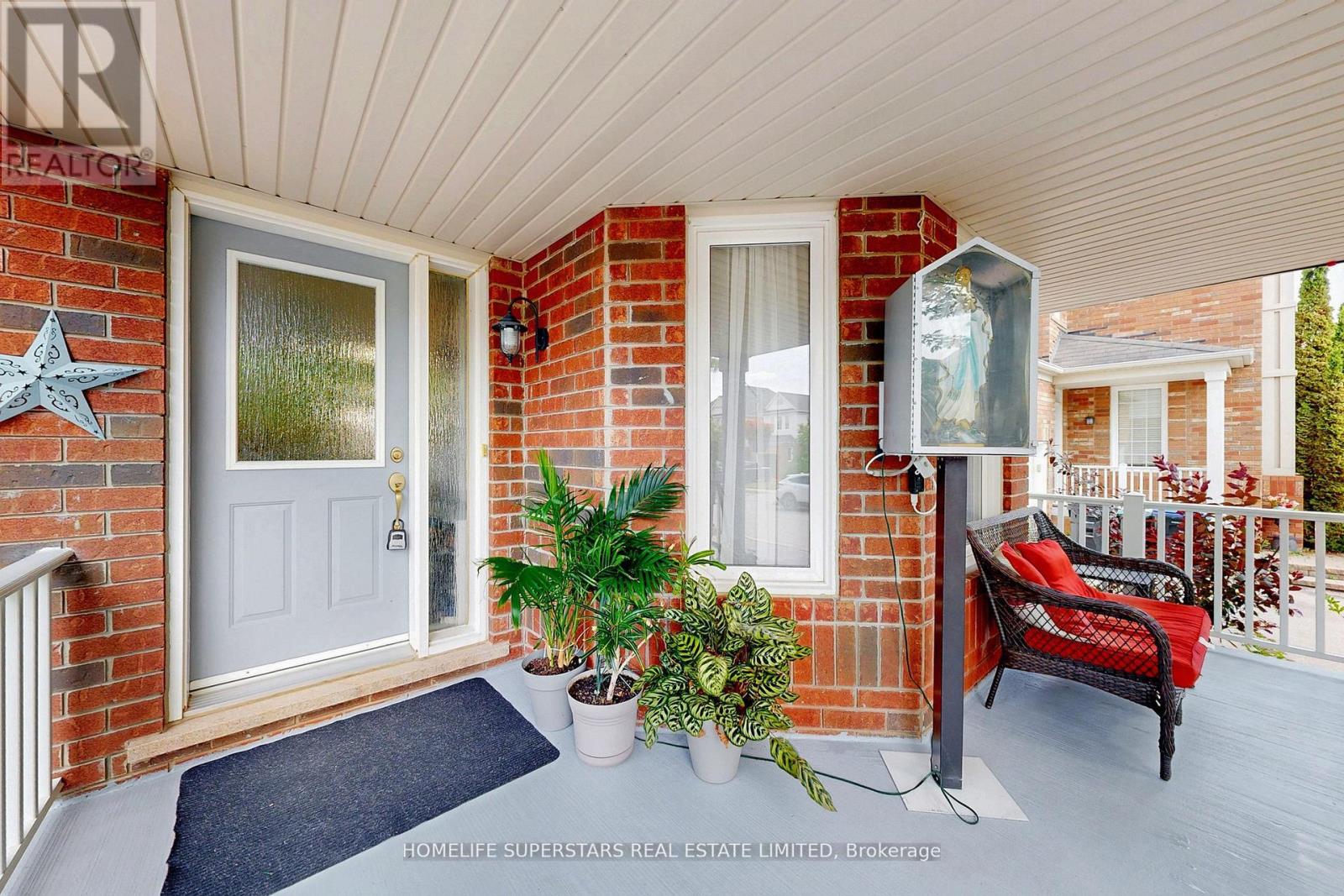 68 NUNN CRESCENT - 2